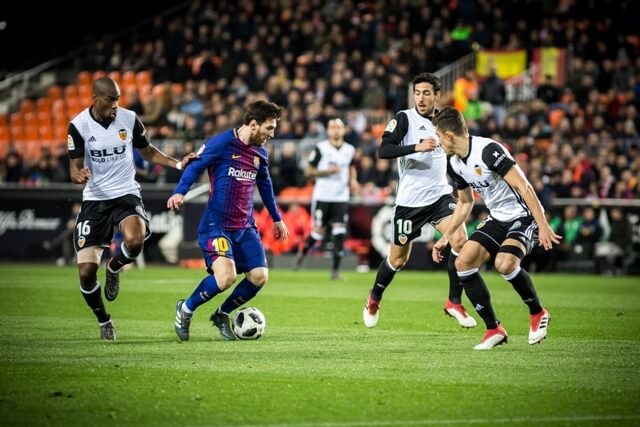 米体：托蒂被前妻指控留小女儿独自在家，检方认为指控不成立