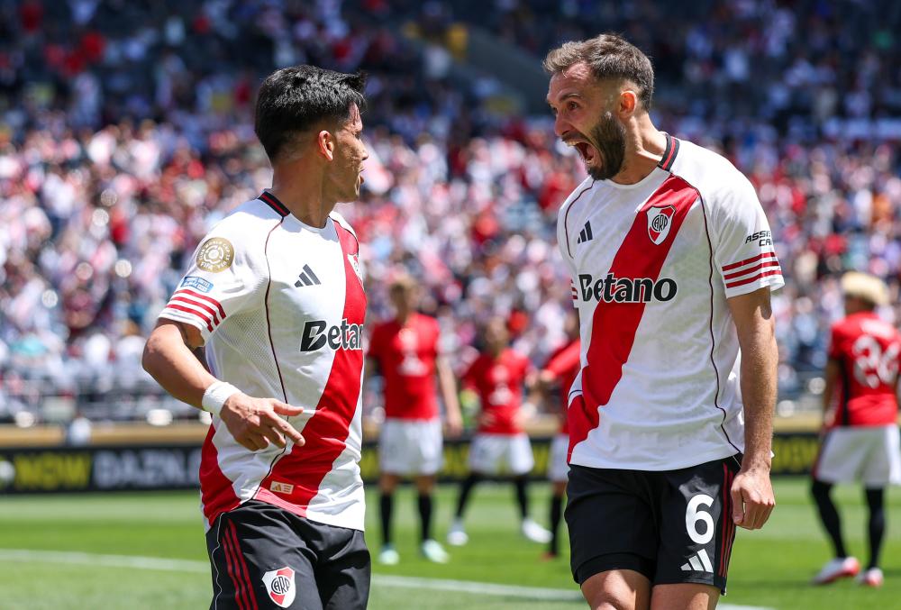 西班牙黄金一代再展实力